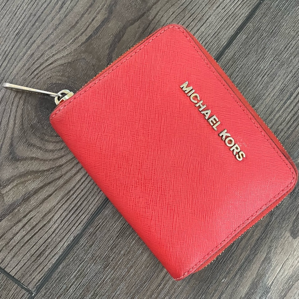 Michael Kors Leather Wallet in Bright Coral